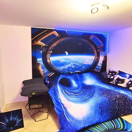 Space House & Surprise - Disneyland & Paris Holiday home